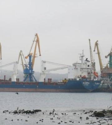 У небі над Феодосією спрацювала система ППО РФ, російська влада заявляє про нібито два збиті БПЛА