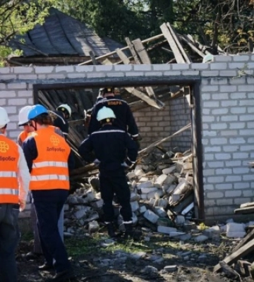 Внаслідок нічної ракетної атаки у Запоріжжі пошкоджені 44 будинки