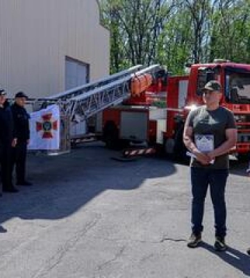 Полтавські рятувальники отримали 30-метрову пожежну автодрабину