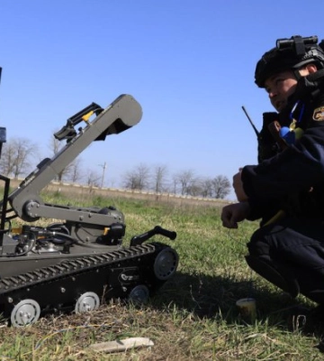 На Херсонщині сьогодні шестеро піротехніків ДСНС загинули внаслідок ворожого обстрілу
