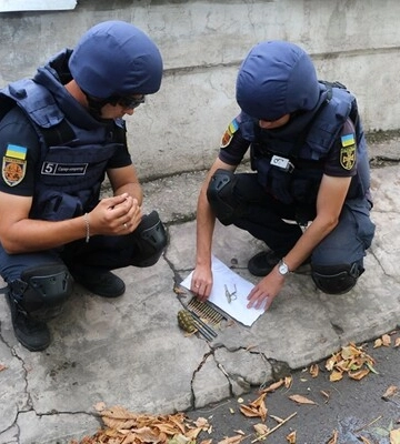 В Херсонской области бригада пиротехников попала под вражеский обстрел: шесть погибших