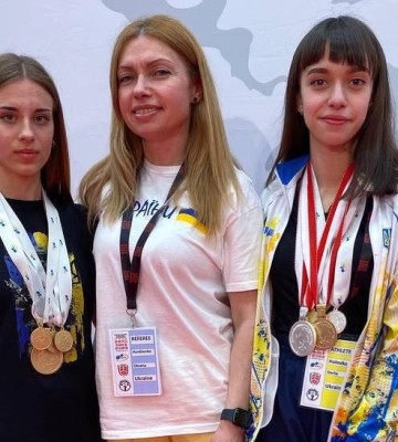 Полтавки вибороли «золото» і «срібло» чемпіонату Європи з паверліфтингу