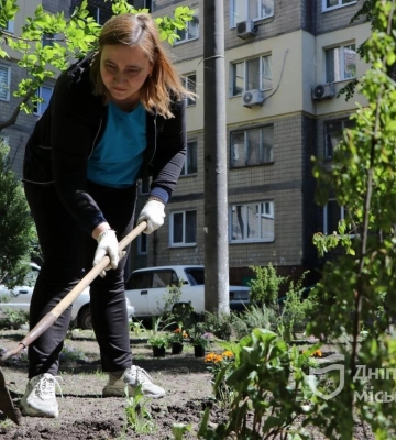 #ЧистийДніпро та #Дніпро_квітучий: мешканці Соборного району приєдналися до суботника  в рамках загальноміських акцій