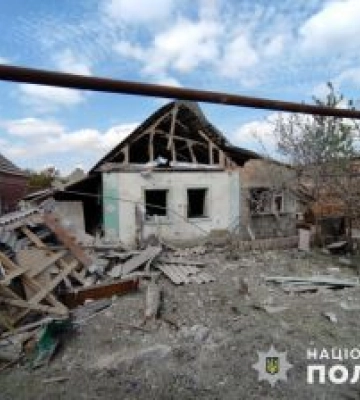 Донеччина: Ворог атакував 11 населених пунктів, пошкодивши понад 30 осель, є поранені