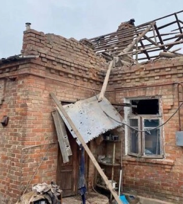 Ворог обстріляв Нікополь з важкої артилерії, цивільна людина отримала поранення, - облрада