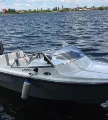 У Херсонській області окупанти відбирають у місцевих жителів катери