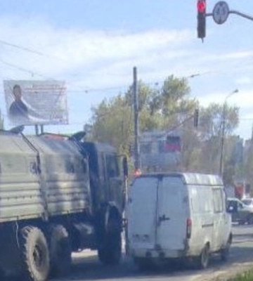 Происходят странные вещи с вертолетами, – Андрющенко о военных перемещениях в Мариуполе