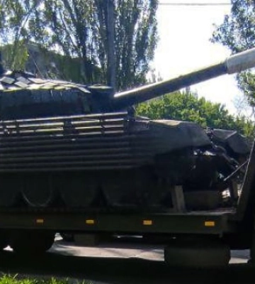 У Маріуполі фіксують переміщення російських танків та систем ППО