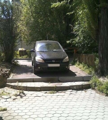 У Дніпрі за минулий тиждень накладено більше 5 тисяч штрафів за порушення правил паркування (Фото)