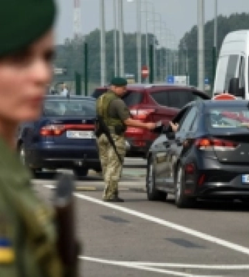 єЧерга: на пунктах пропуску Волині та Закарпаття відкрився запис в електронну чергу