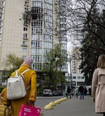 &quot;Не простим. Никогда&quot;: появилось знаковое фото из Киева, пережившего самую мощную атаку дронов