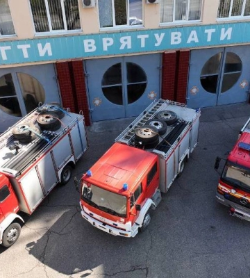 Херсонським рятувальникам передали новий  пожежний автомобіль
