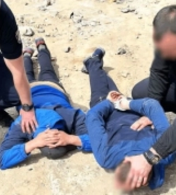 В Ужгороді двоє чоловіків викрали автомобіль: поліціянти затримали правопорушників