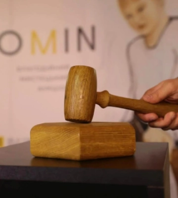 Майже 5 млн грн зібрали під час благодійного аукціону «Промінь» для створення операційної в укритті перинатального центру