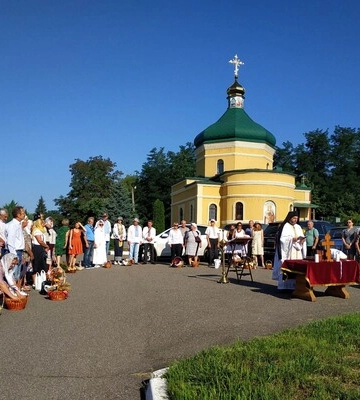 Як маленьке село Рославичі поверталося до свого коріння