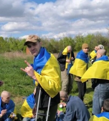 Суботній обмін полоненими. Що відомо про легендарних «азовців», яких віддала Росія. І чим цінні троє росіян, яких передала Україна