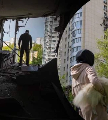 Вибухова хвиля відкинула в іншу кімнату: кияни розповіли, як дивом вижили після атаки дронами