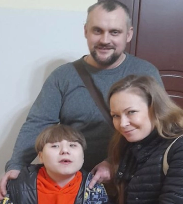 Міграційники дотримуються правил безбар'єрності у наданні послуг дітям з особливими потребами