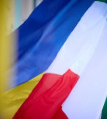 Посольство Італії закликало громадян відмовитись від поїздок до України
