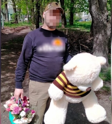 Викрав букет і плюшеву іграшку: у Києві чоловік ошукував квіткові крамниці