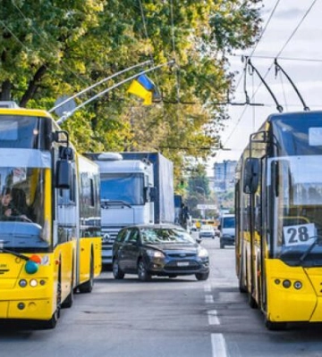 Стало відомо, за яким графіком у середу працює громадський транспорт Дніпра