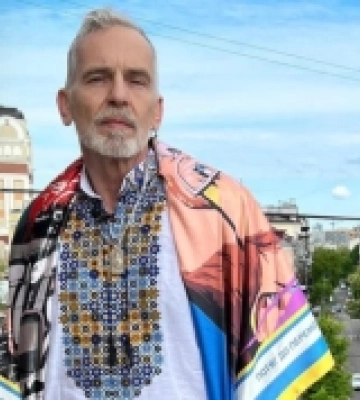 Німецький стиліст, який щодня робить селфі в підтримку України, відвідав Київ. ФОТО