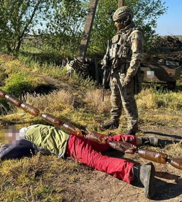 Суд у Миколаєві обрав запобіжні заходи двом херсонським колаборантам – батьку та сину