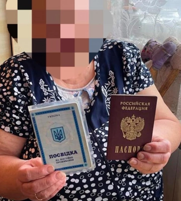 На Рівненщині викрили чергову фанатку &quot;руского міра&quot;: у її оселі провели обшуки