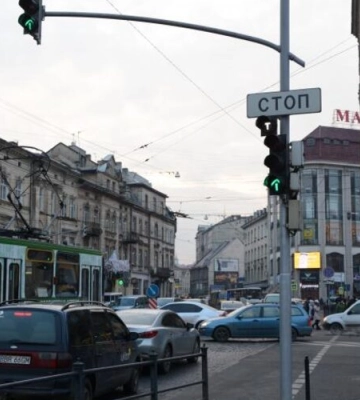 У Львові запрацюють два нові світлофори
