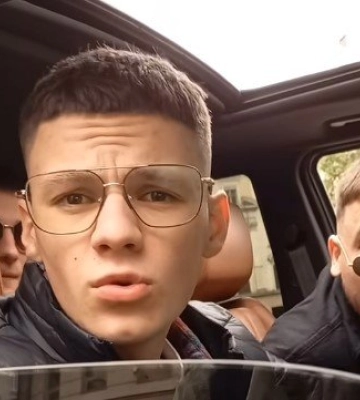 Як у Львові шанувальник лєпса приносив вибачення, - ВІДЕО