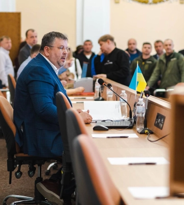 У Полтаві скликають сесію для звільнення секретаря міськради Карпова