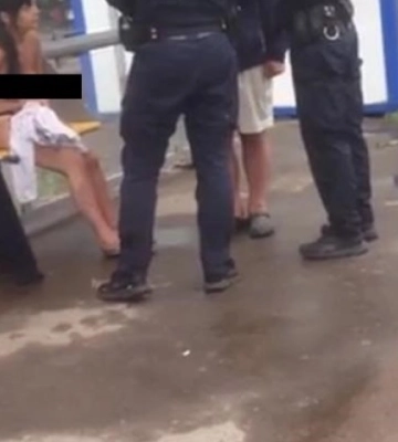 У Львові 18-річну дівчину судили за секс на зупинці, партнера – до суду не викликали