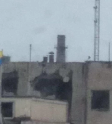 На будівлі ПК «Іскра» у захопленому армією РФ Маріуполі вивісили прапор України