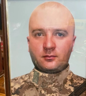 &quot;Таких людей треба ще пошукати&quot;. У Сумах попрощались з військовослужбовцем Віктором Дейнекою