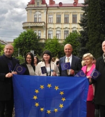 У Чернівцях з нагоди Дня Європи відбувся благодійний ярмарок