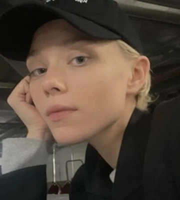 «Putin, get fucked». Зірка спінофу Зоряних війн Асока Іванна Сахно провела ранок у бомбосховищі у Києві під час ракетного удару