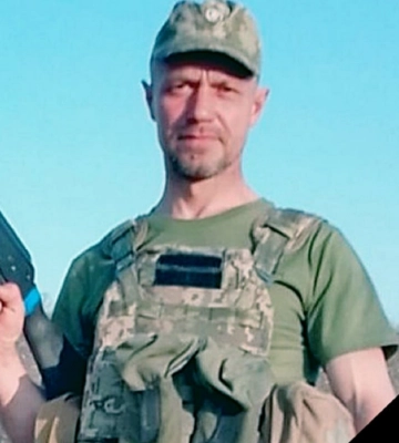 Воював у найгарячіших точках, мріяв повернутися додому. Дніпропетровщина провела в останню путь Олега Казанцева