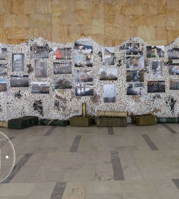 У Дніпрі відкрилася виставка робіт фотографа Сергія Дівєєва «Миті війни»