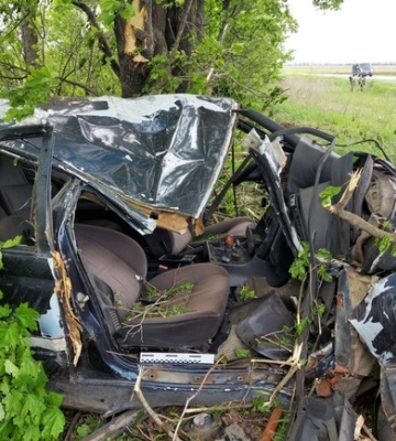 В Харьковской области в результате ДТП авто вылетело в кювет: три человека погибли