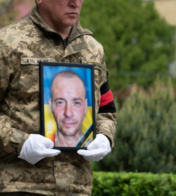 Ужгород попрощався зі ще одним загиблим захисником України – Святославом Тимощуком