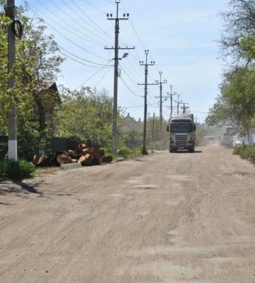 На півдні Одещини хочуть відремонтувати тротуари та дорогу в порт