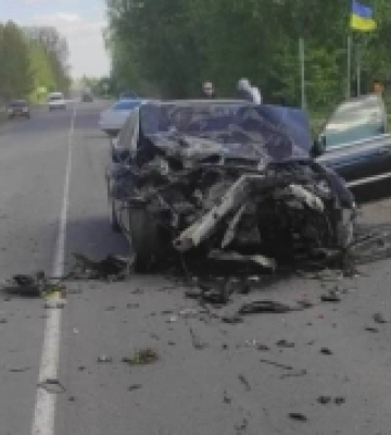 На трасі Нововолинськ-Іваничі трапилась аварія: постраждали дві людини