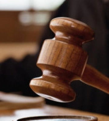 Суд зобовʼязав поліцію відкрити кримінальне провадження через вислови ведучої в ефірі 5 каналу про причастя