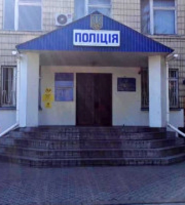 Поліцейські, які катували та зґвалтували жінку в Кагарлику, перед оголошенням вироку вирішили “мобілізуватися” до лав ЗСУ