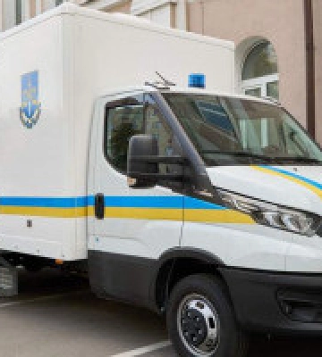 Франція передала Україні другу мобільну лабораторію ДНК для роботи у регіонах активних бойових дій