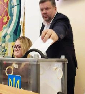 Звільнити Андрія Карпова не вистачило депутатів