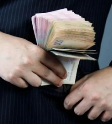 На Волині директор коледжу і підприємець вкрали понад 100 тисяч з бюджету