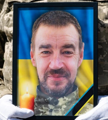 В Ужгороді попрощалися із полеглим на війні Олександром Красіцьким