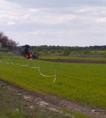 На півночі Рівненщини в полі на міні підірвався трактор: одна людина загинула