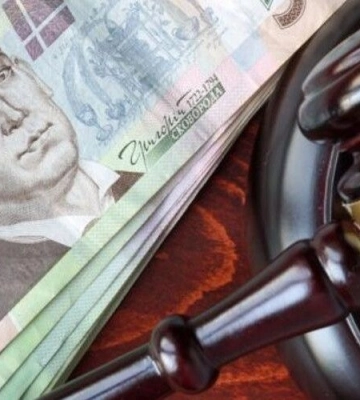 Через волинський пункт пропуску водій і пасажирка хотіли перевезти 2 мільйони гривень